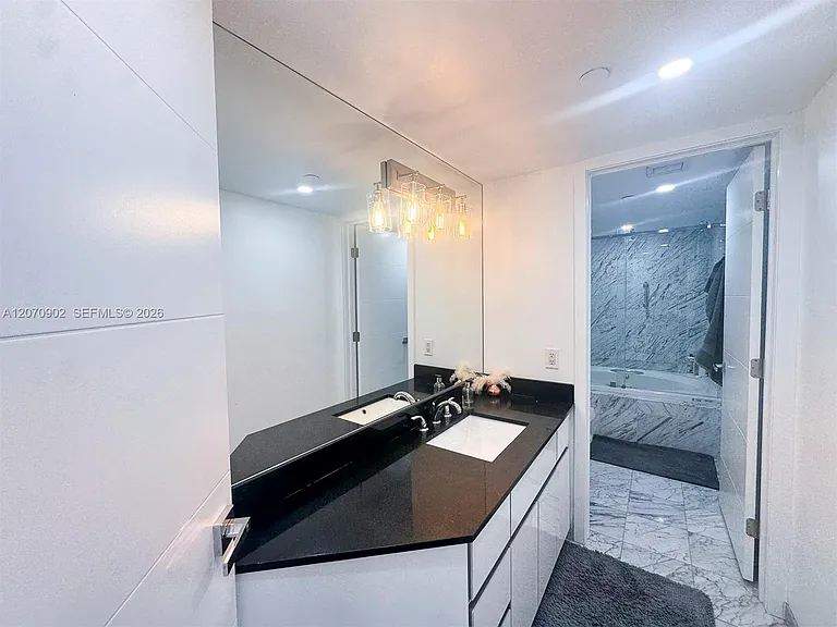 5757 Collins Ave #703 — Photo 12