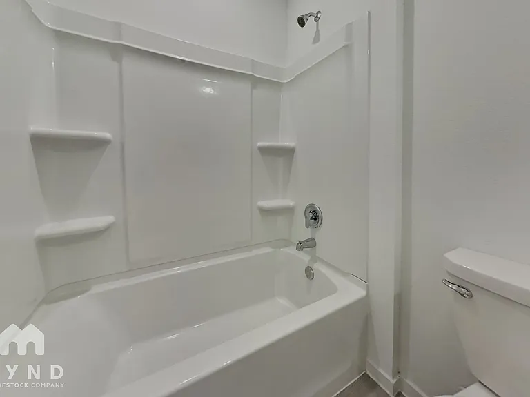944 Capracotta Dr — Photo 11
