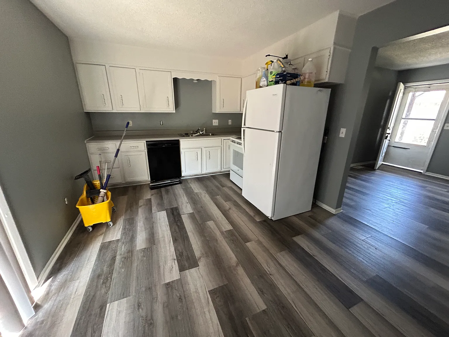 1830 N Payne Ave — Photo 2