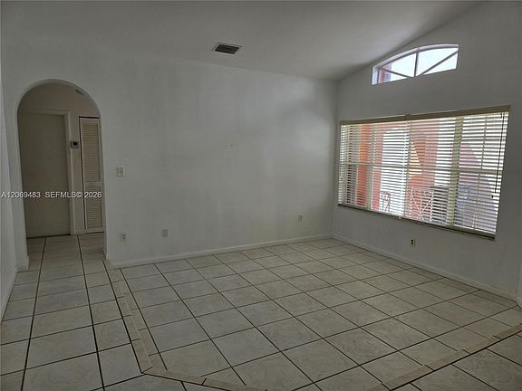 5th image of 15416 SW 50th Ter