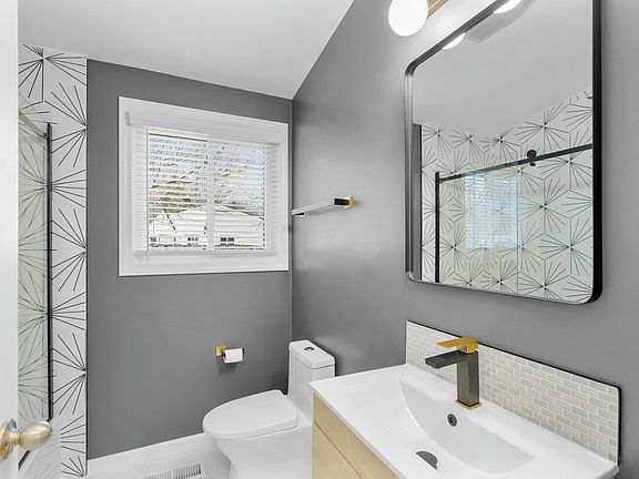 5th image of 2817 Cumberland Dr