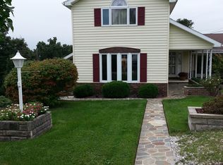 1722 Pike Rd, Saint Marys, WV 26170