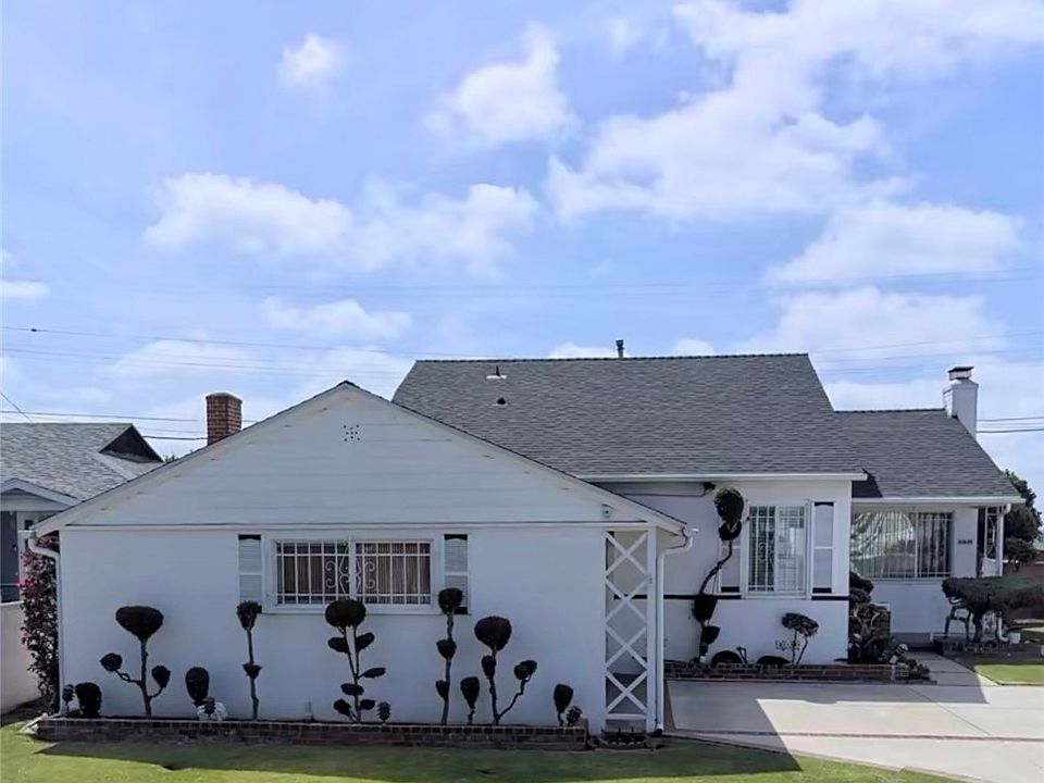 1st image of 11631 Tarron Ave