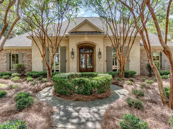 111 Johnstone Dr, Madison, MS 39110