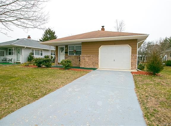 2nd image of 211 Fort De France Ave