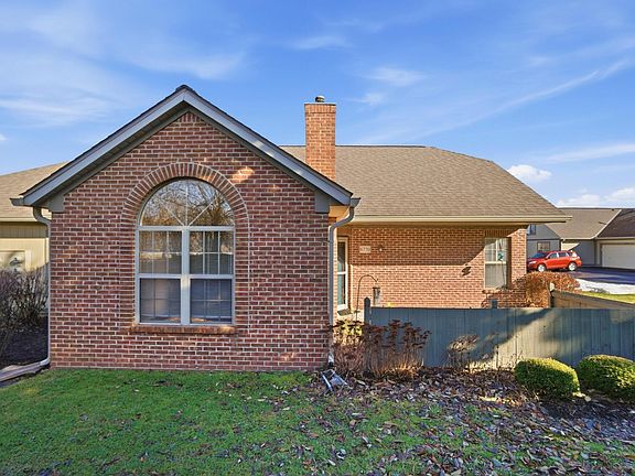 4th image of 6770 Chateau Chase Dr