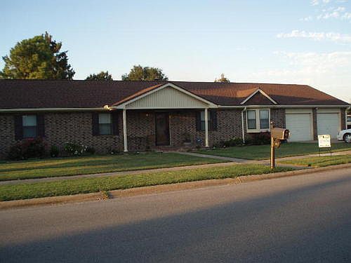 1st image of 103 E Alicia St