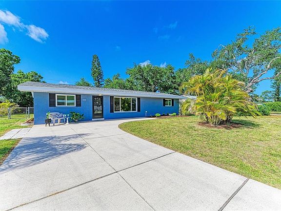 2nd image of 1211 CYPRESS AVENUE