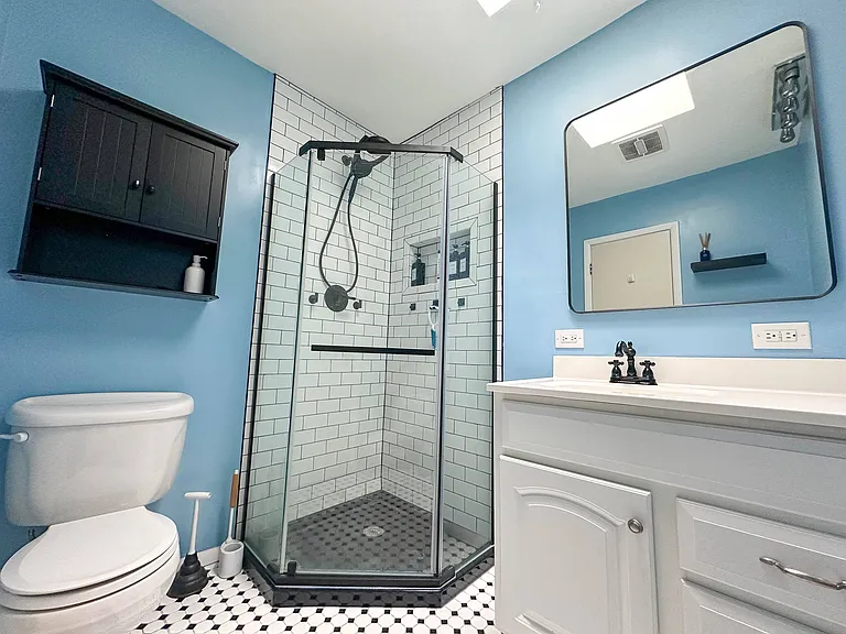 200 Oakley Dr — Photo 18