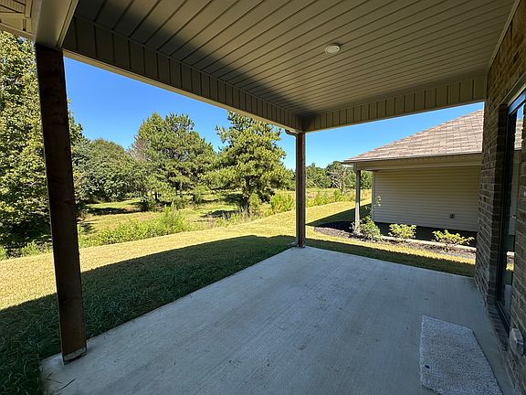 5th image of 285 Willow Rd