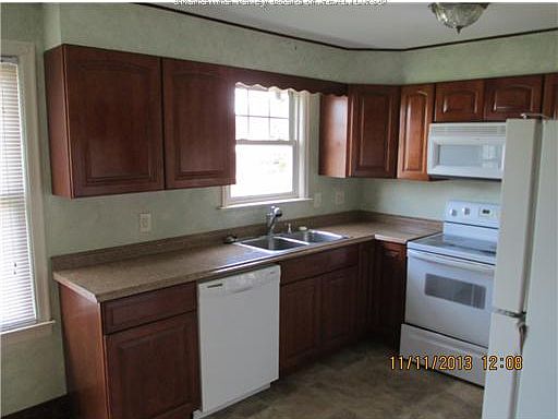 5th image of 3706 Washington St SW