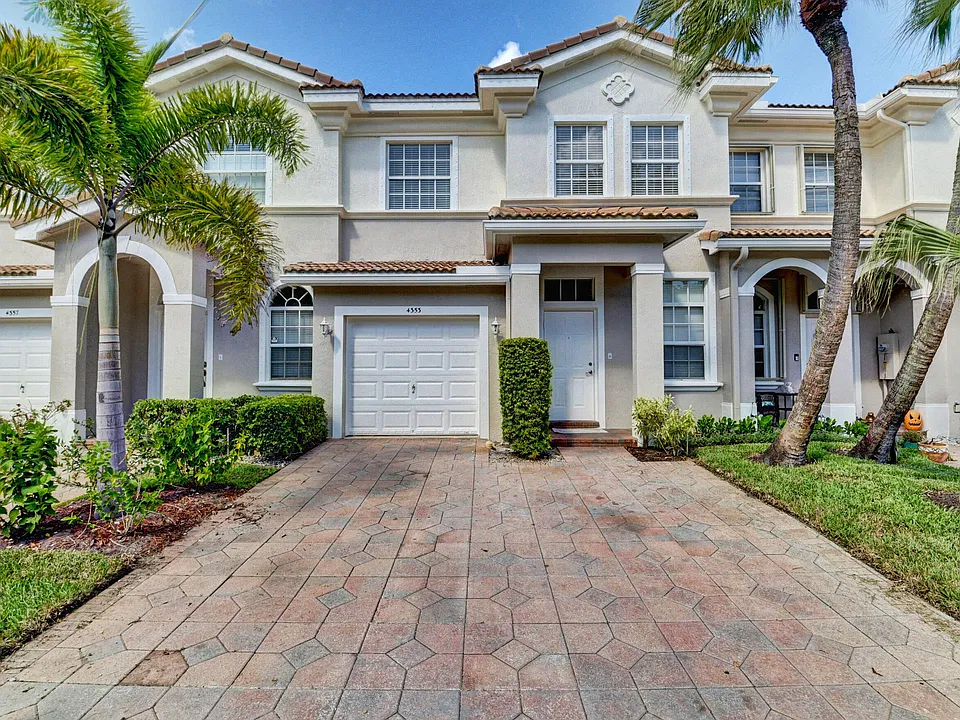 4353 Legacy Ct