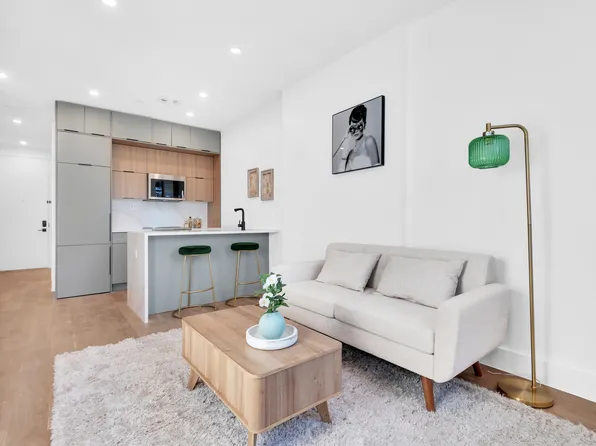 140 Moffat Street 2 image 2 of 7