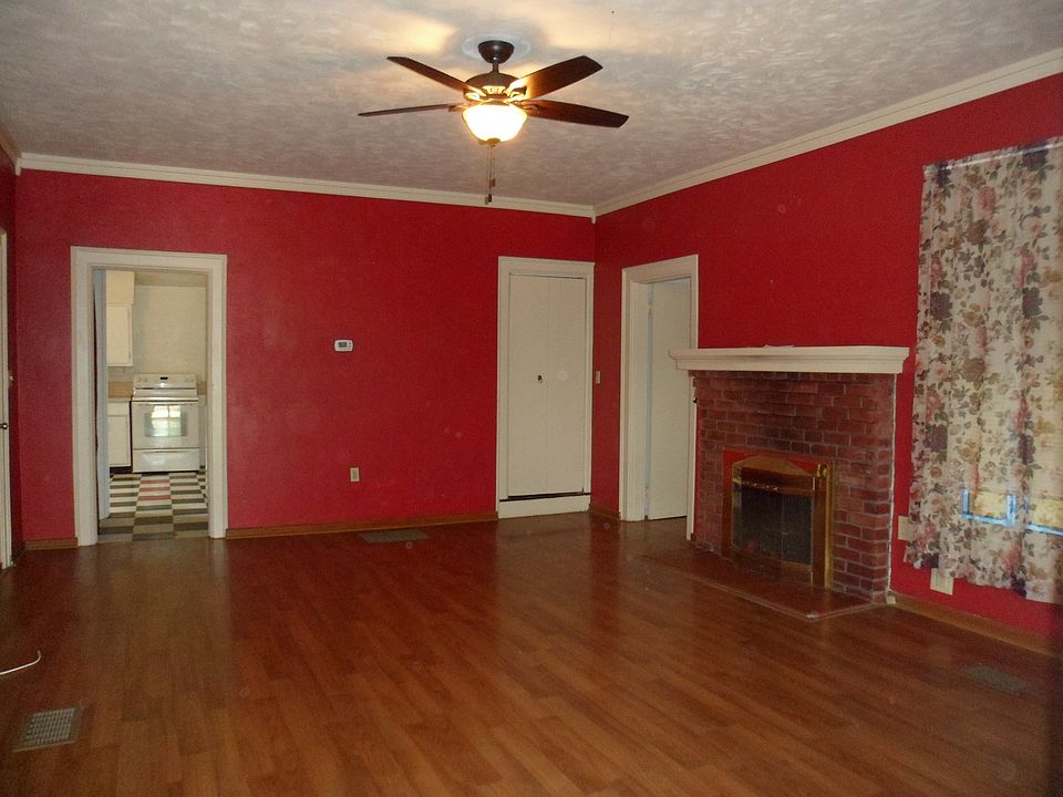 1st image of 805 Fahnstock St