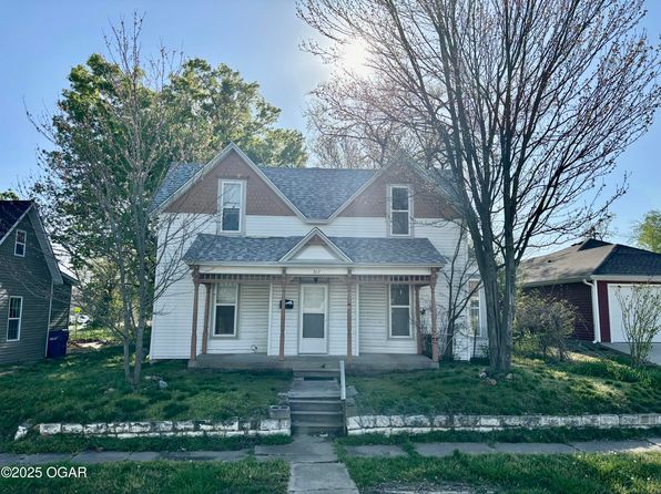 617 N Liberty St, Webb City, MO 64870