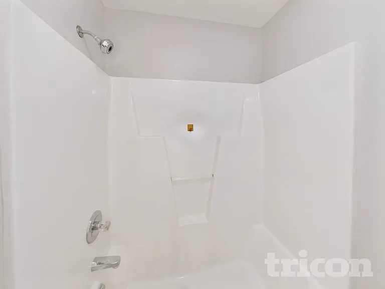 701 Avondale Dr — Photo 8