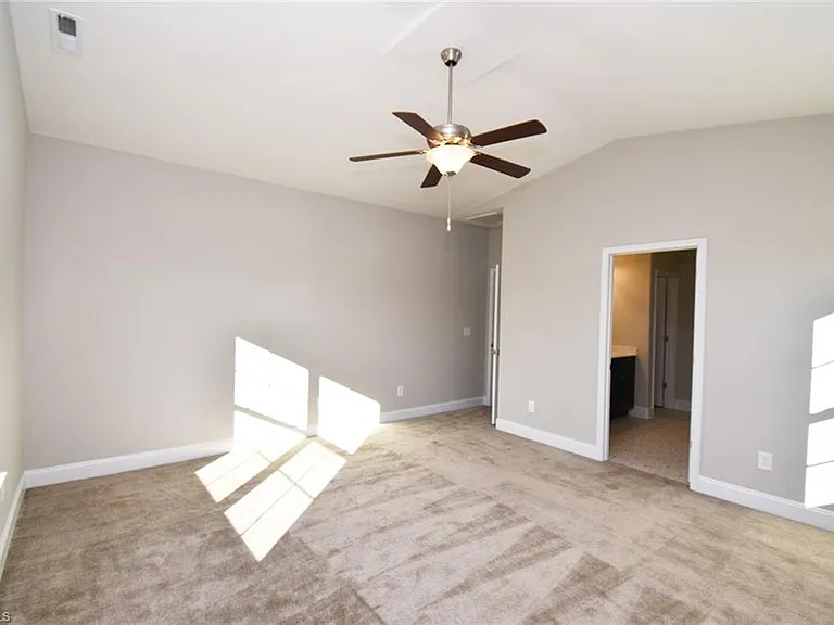 5553 Marblehead Dr — Photo 8