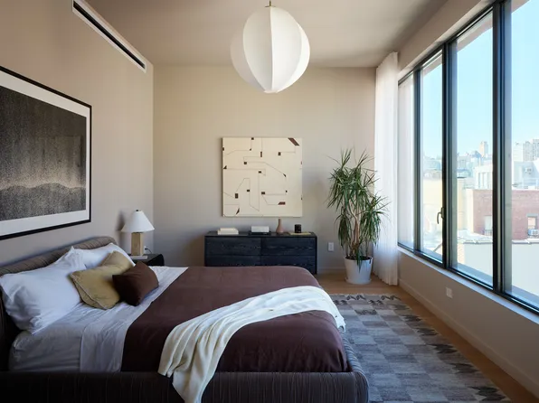 323 Bergen Street image 3 of 18