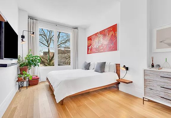 4th image of 164 S Oxford St #2-B
