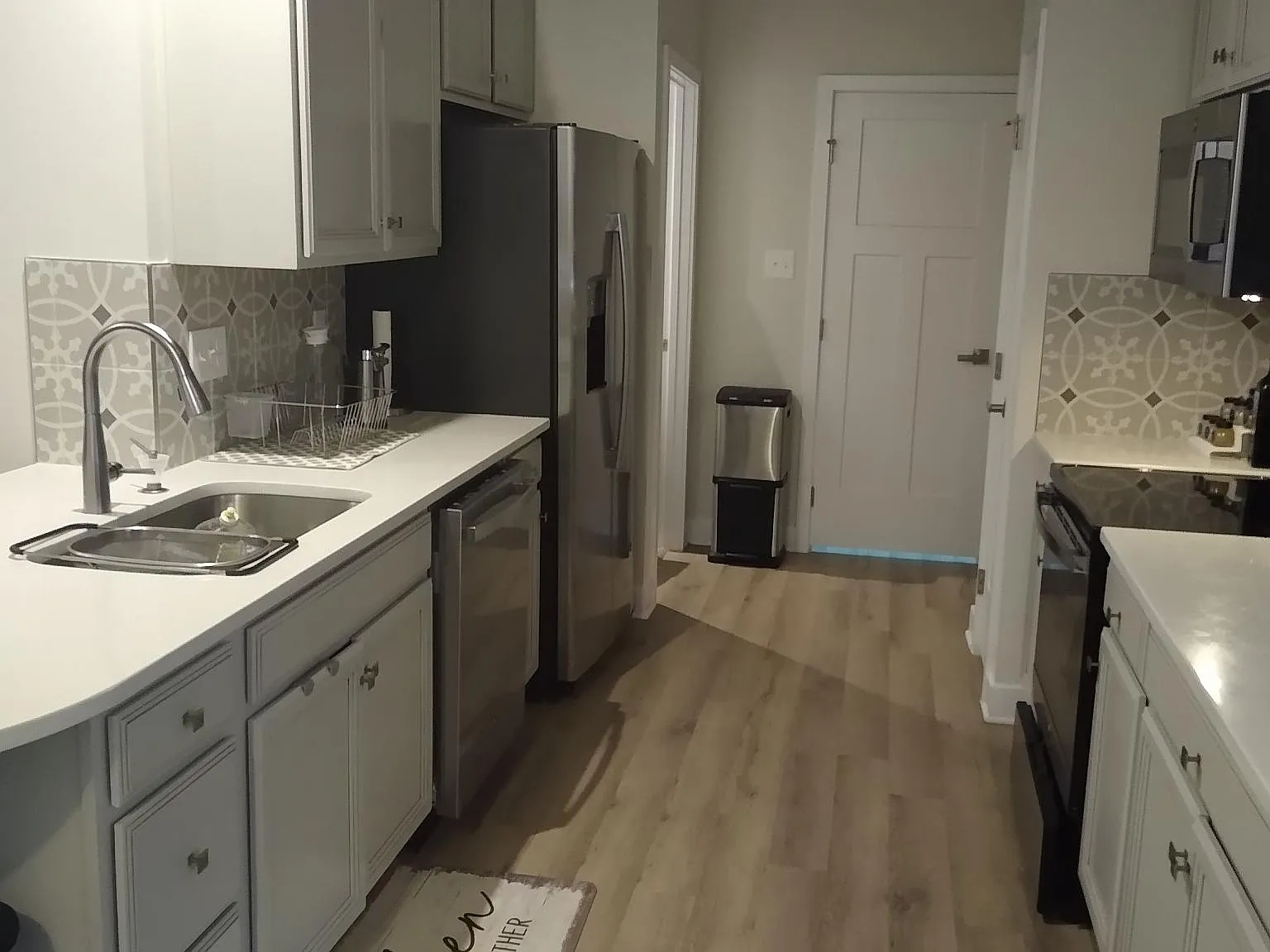 8001 Wistar Glen Dr — Photo 1
