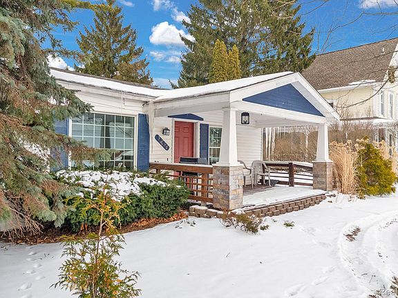 4th image of 7271 Simons St