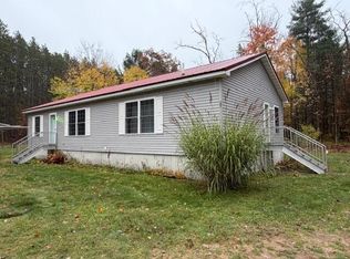 2171 S Walnut Ave, White Cloud, MI 49349