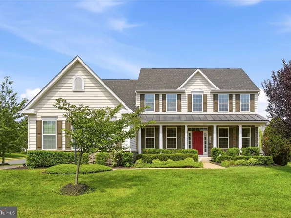 26780 Crusher Dr, Chantilly, VA 20152