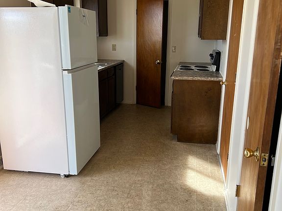 5th image of 9900 W Jewell Pl