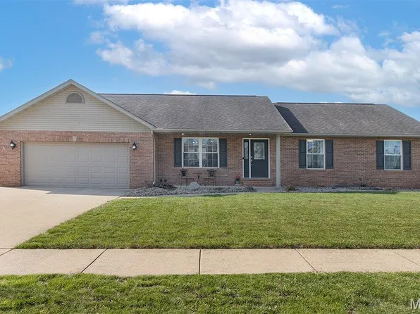 10004 Holy Cross Ln, Breese, IL 62230