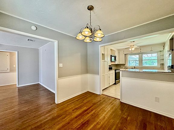 5th image of 9519 Stratford Dr