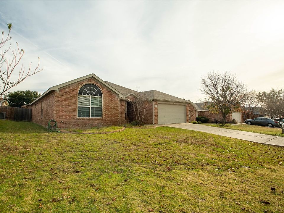 1st image of 1714 Country Crest Ln