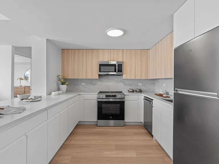 1 Lyon Place — Photo 12