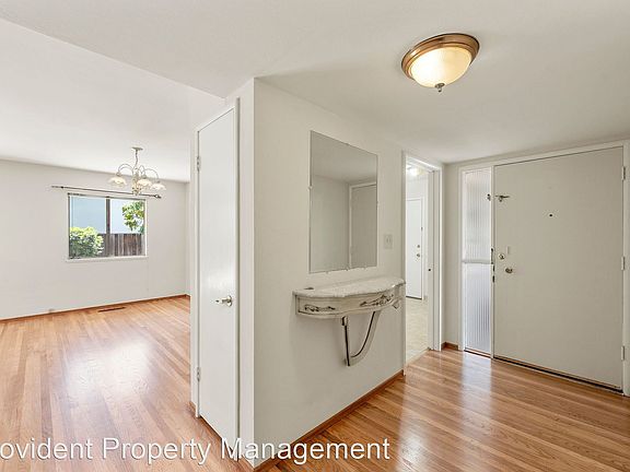 3rd image of 1568 Dominion Ave