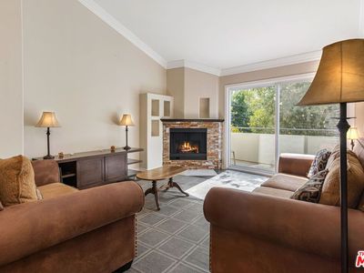 16040 W Sunset Blvd UNIT 307, Pacific Palisades, CA, 90272