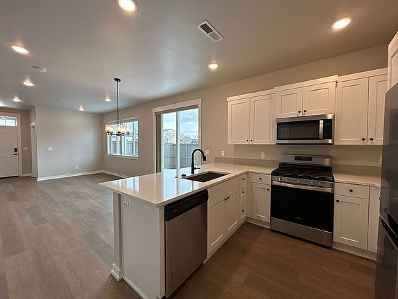 5th image of 20656 SE Iron Horse Ln