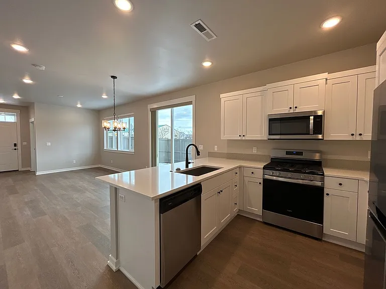 20656 SE Iron Horse Ln — Photo 5