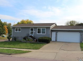 920 N Chicago Ave, Sioux Falls, SD 57103