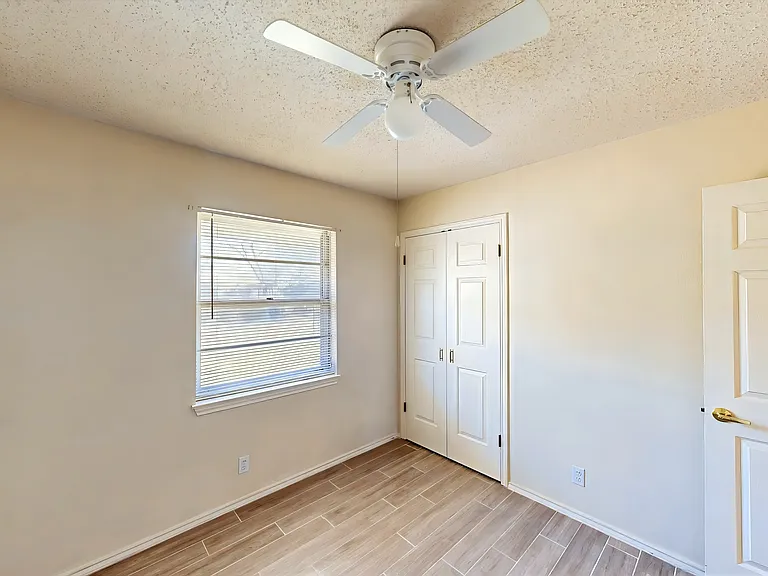5058 Galahad Dr — Photo 5