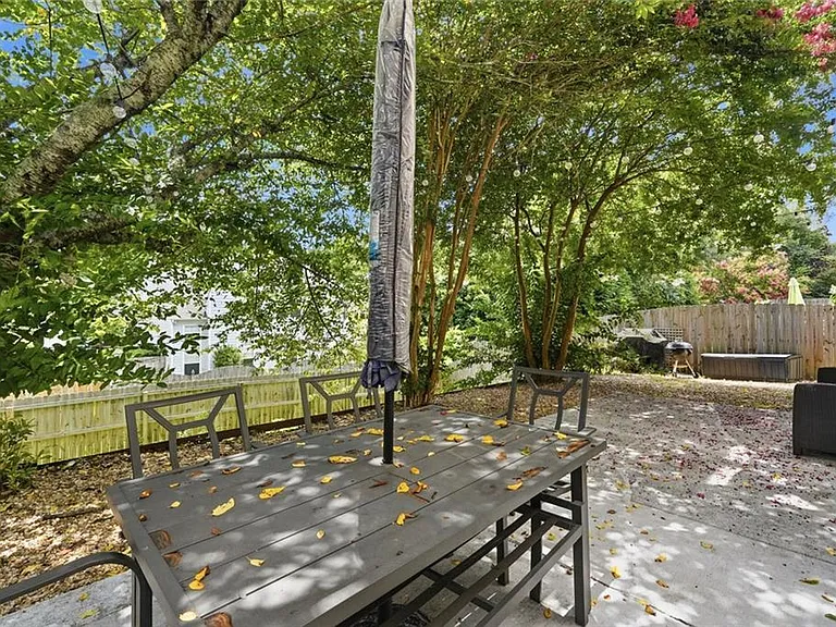 513 Stepney Ct SE — Photo 30