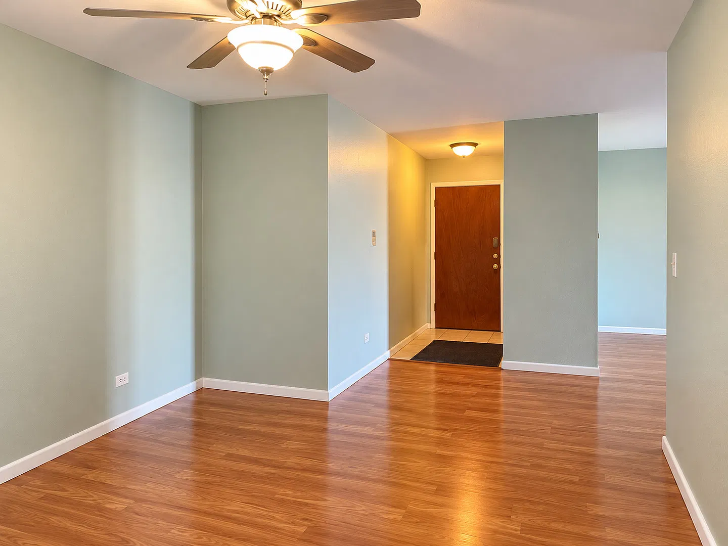 2 bed, 1164 sqft, $2,200 — Photo 4