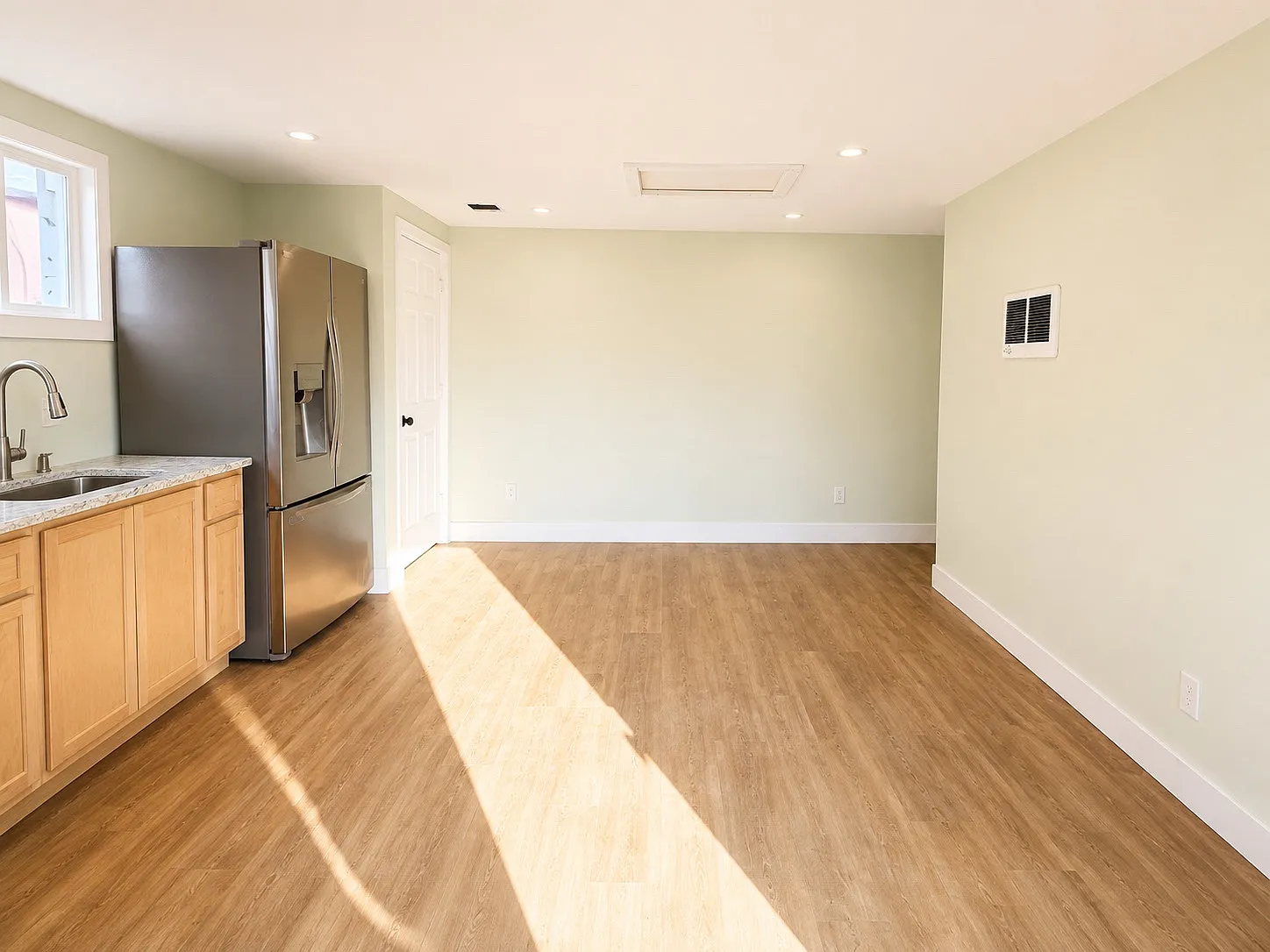 1 bed, 1000 sqft, $1,500 — Photo 2