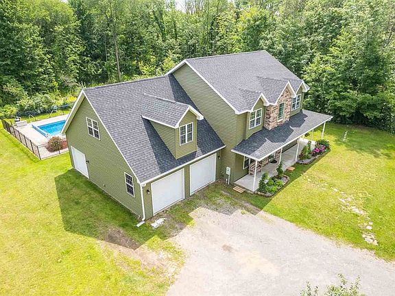 2nd image of 580 Peru St