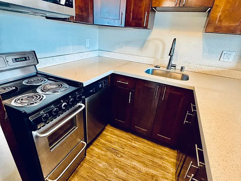 5913 Rainier Ave S — Photo 7