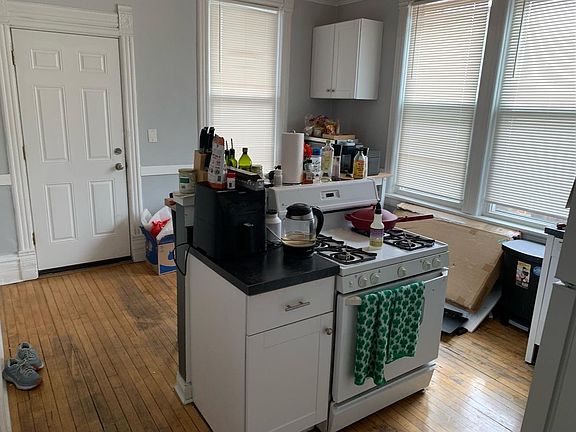 5th image of 1326 W Barry Ave APT 3
