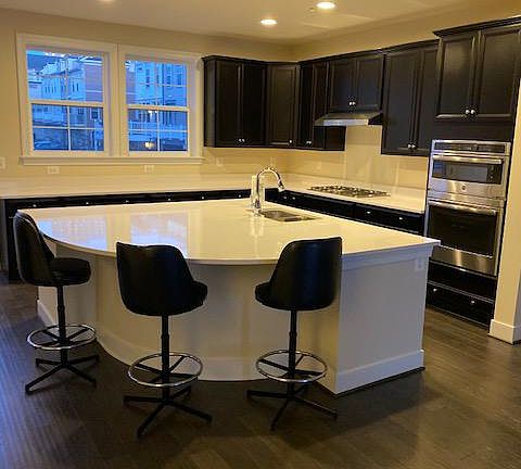 4th image of 410 Crown Park Ave