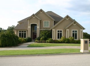 202 Hillcrest Dr, Berryville, AR 72616