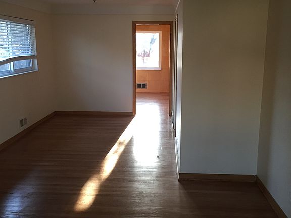 3rd image of 23731 Beverly Ave