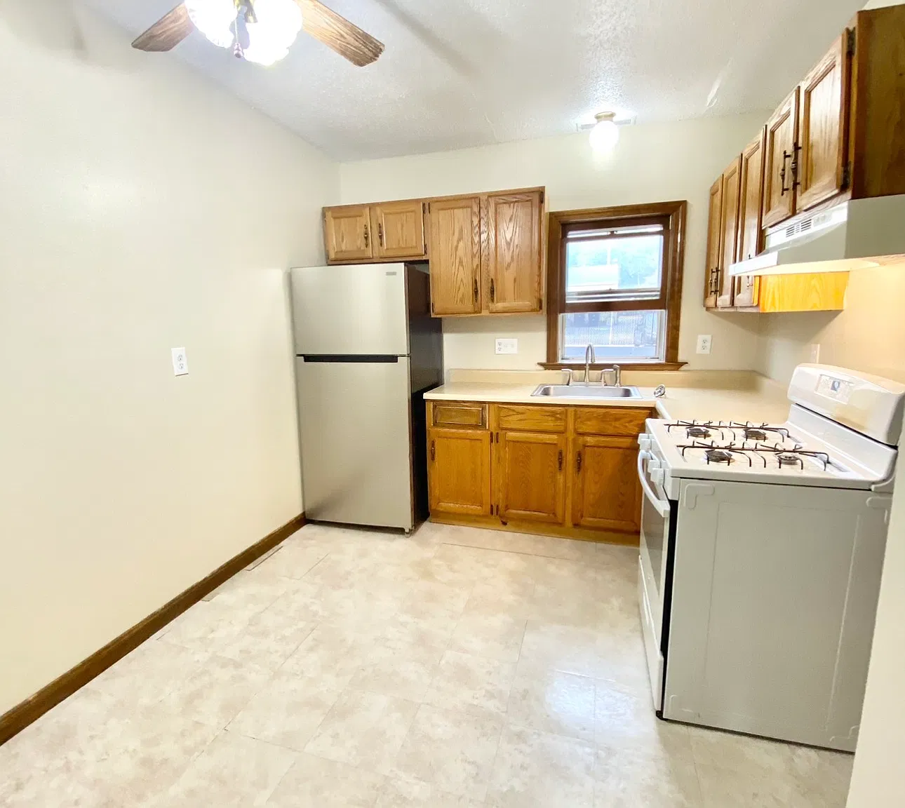 2 bed, $1,850 — Photo 2