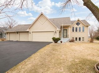 9249 Loch Lomond Blvd, Minneapolis, MN 55443