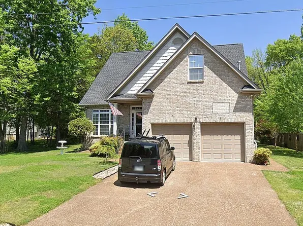 814 Royal Oaks Dr, Mount Juliet, TN 37122